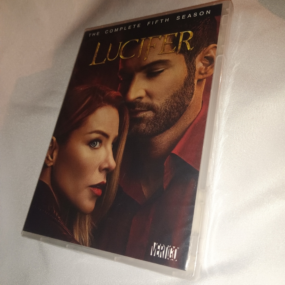 Complete fifth season.